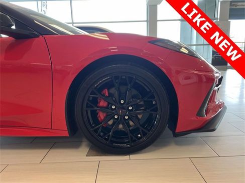 Used 2025 Chevrolet Corvette Stingray Preferred Conv w/ Stealth Interior Trim Package image 7