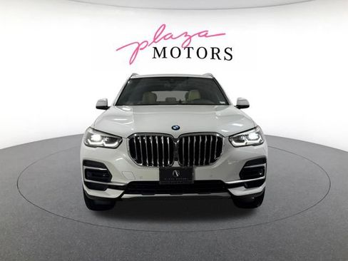 Used 2022 BMW X5 xDrive40i w/ Parking Assistance Package AWD/4WD image 3