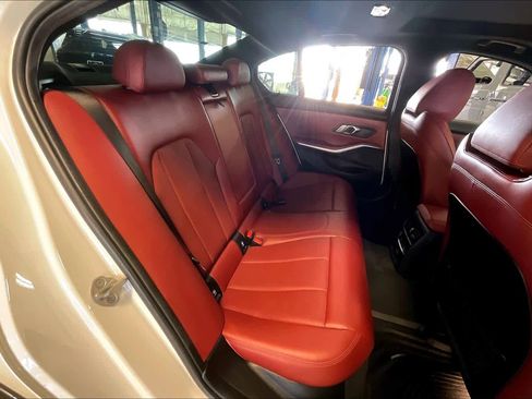 Used 2023 BMW 330i Sedan w/ Premium Package image 19