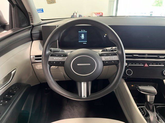 Used 2025 Hyundai Tucson SEL AWD/4WD image 22