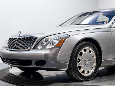 Used 2004 Maybach 57 image 4