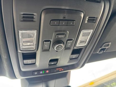 Used 2024 Cadillac Escalade Premium Luxury w/ Performance Package AWD/4WD image 22