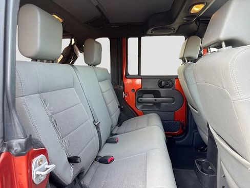 Used 2009 Jeep Wrangler Unlimited Sahara w/ Dual Top Group image 16