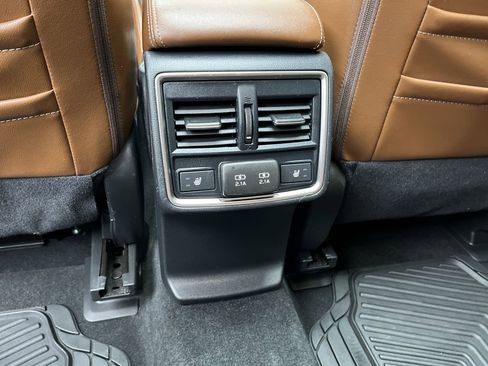 Used 2019 Subaru Forester Touring image 12