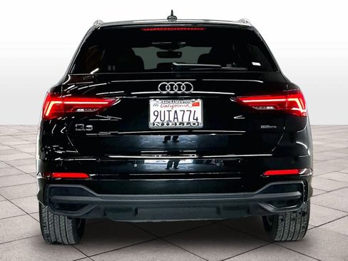 Certified 2025 Audi Q3 2.0T Premium w/ Convenience Package image 7