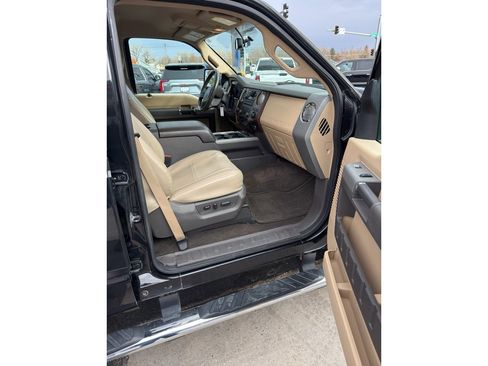 Used 2011 Ford F250 Lariat w/ Lariat Interior Pkg image 12