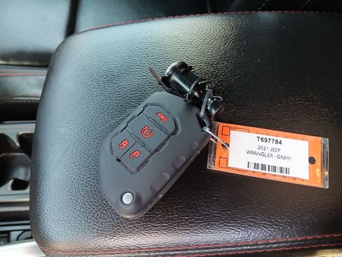 Used 2021 Jeep Wrangler Unlimited Rubicon AWD/4WD image 28