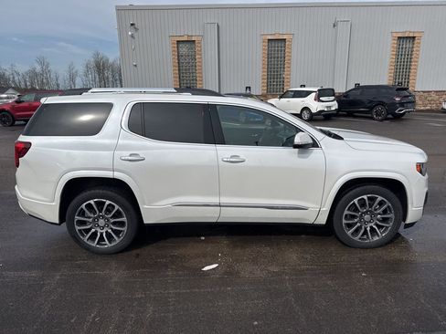 Used 2022 GMC Acadia Denali w/ Denali Technology Package AWD/4WD image 1