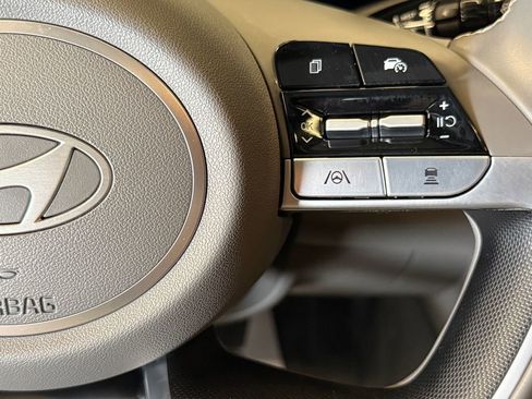 Used 2024 Hyundai Elantra SEL w/ Convenience Package FWD image 12