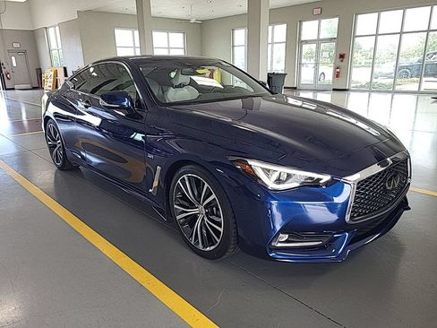 Used 2019 INFINITI Q60 3.0t Luxe w/ Essential Package RWD image 1