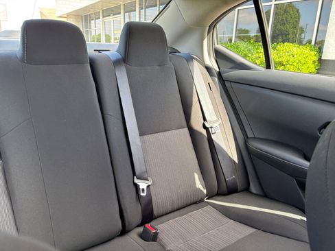 Used 2025 Nissan Sentra SV FWD image 35