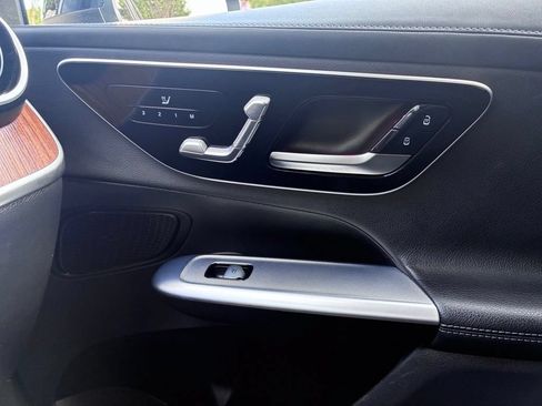 Used 2024 Mercedes-Benz GLC 300 image 36