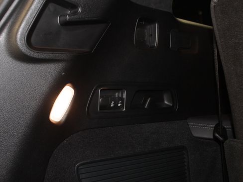 Used 2025 Mercedes-Benz GLS 63 AMG 4MATIC image 95