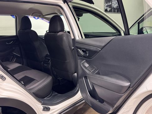 Used 2021 Subaru Outback Premium image 13