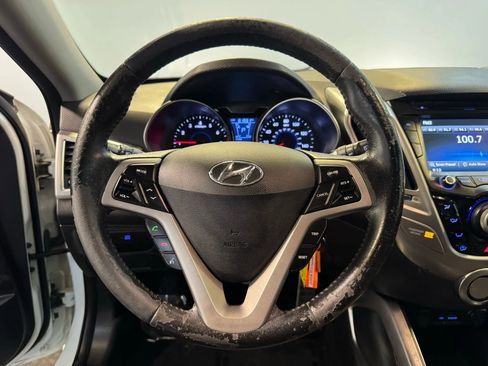 Used 2013 Hyundai Veloster w/ Style Pkg FWD image 12