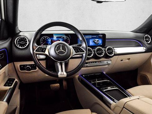 Used 2025 Mercedes-Benz GLB 250 image 19
