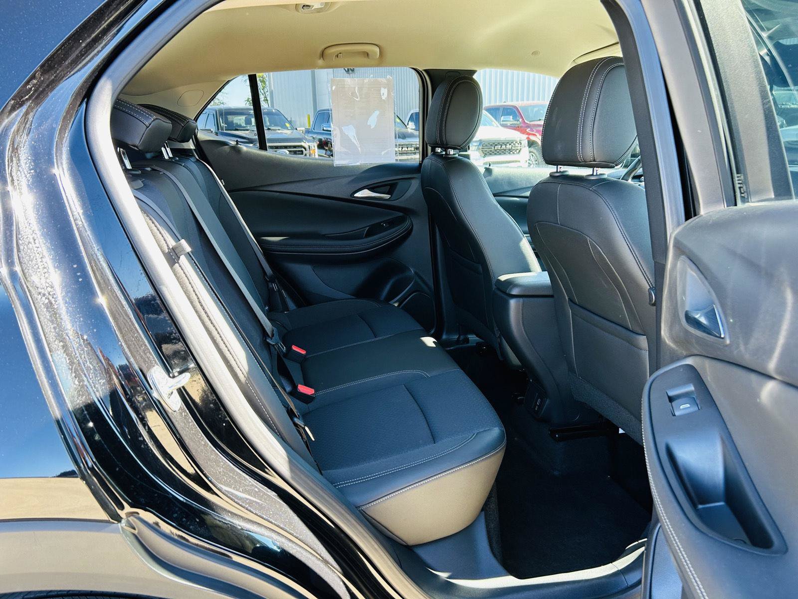 Used 2025 Buick Encore GX Preferred FWD image 27