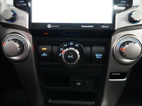 Used 2024 Toyota 4Runner SR5 Premium w/ Moonroof Package AWD/4WD image 17