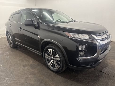 Used 2022 Mitsubishi Outlander Sport ES FWD image 2
