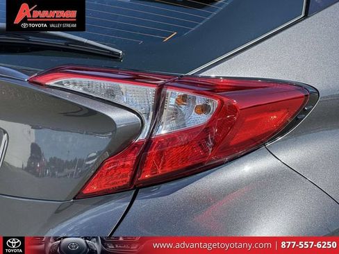 Certified 2022 Toyota C-HR XLE FWD image 11