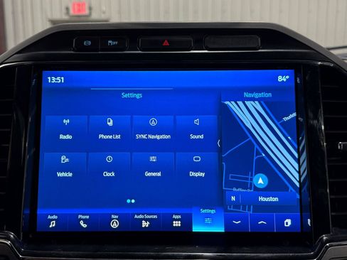 Used 2022 Ford F450 Lariat w/ Lariat Value Package AWD/4WD image 17