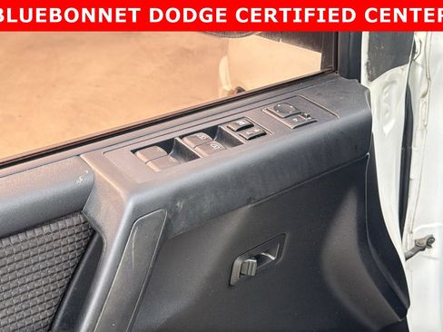 Used 2012 Nissan Titan SV image 12