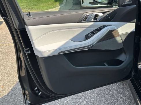 New 2026 BMW X5 xDrive40i AWD/4WD image 13