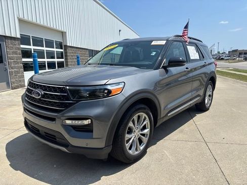 Certified 2024 Ford Explorer XLT w/ Equipment Group 202A AWD/4WD image 5