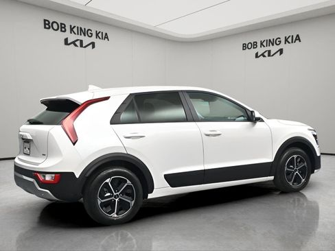 New 2026 Kia Niro LX FWD image 4