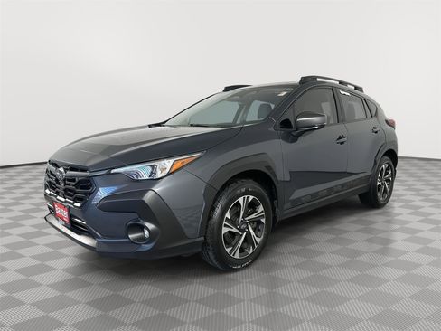 Used 2024 Subaru Crosstrek 2.0i Premium image 3