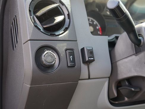 Used 2011 Ford F250 XL w/ XL Value Pkg AWD/4WD image 15