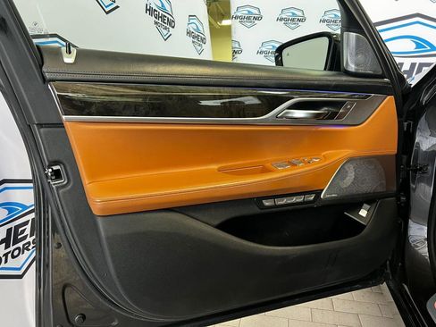 Used 2018 BMW 750i xDrive image 11