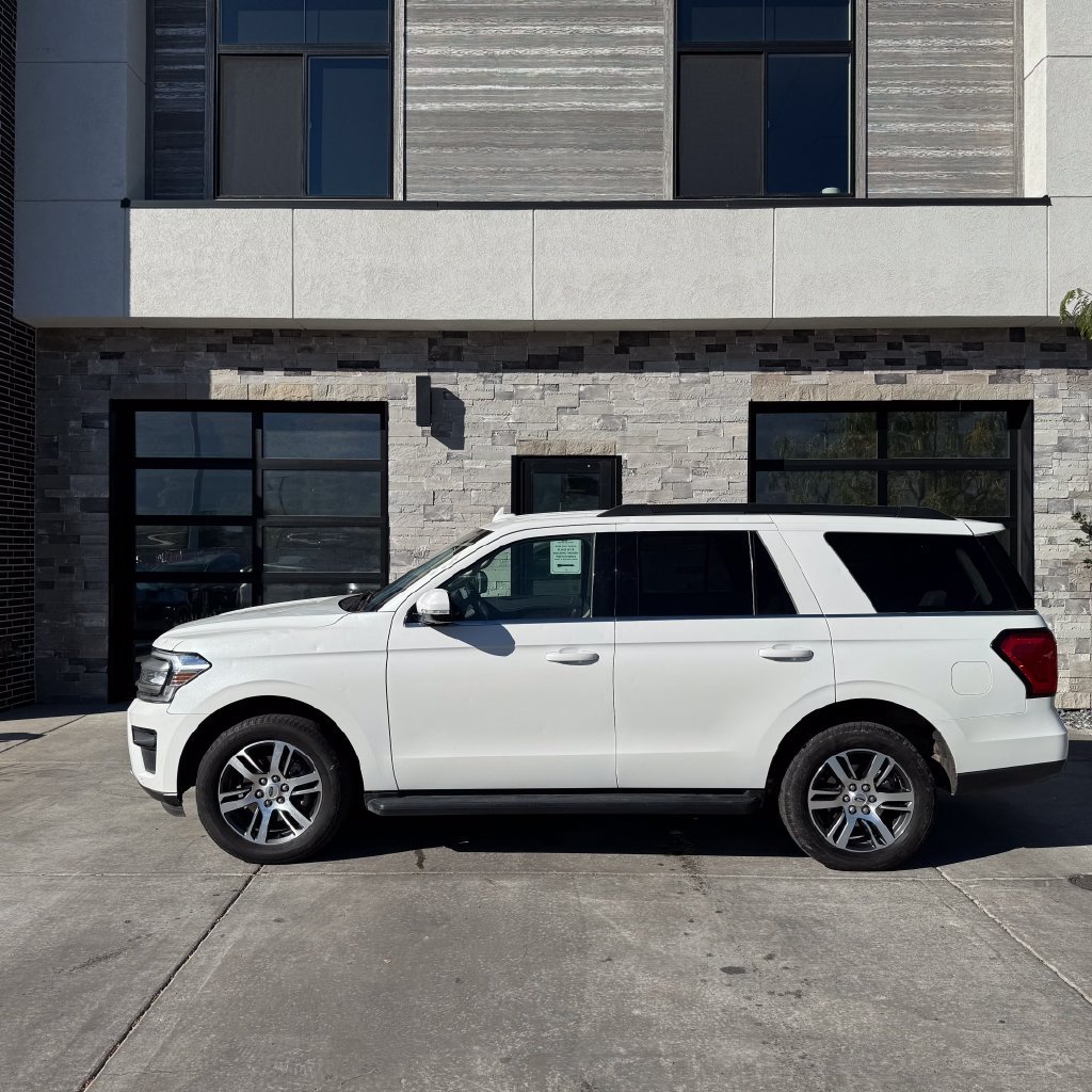 Used 2024 Ford Expedition XLT AWD/4WD image 6