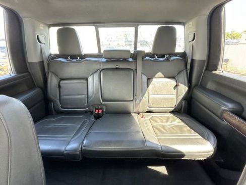 Used 2022 GMC Sierra 2500 Denali w/ Denali Black Diamond Edition AWD/4WD image 25