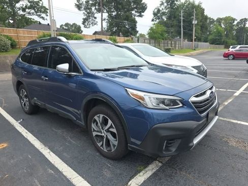Used 2022 Subaru Outback Touring AWD/4WD image 3