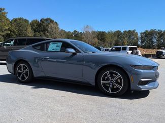 New 2025 Ford Mustang Coupe video 2