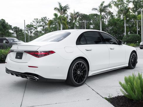 Used 2023 Mercedes-Benz S 500 4MATIC w/ AMG Line image 9