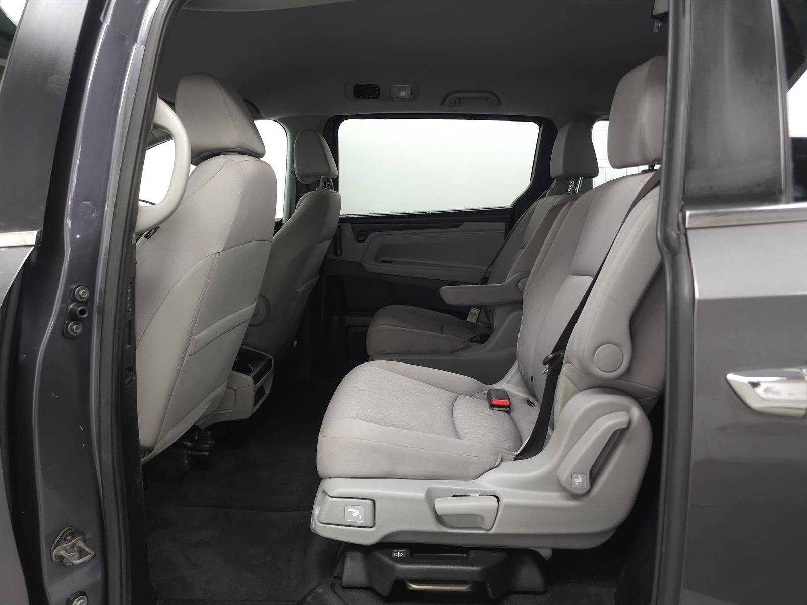Used 2019 Honda Odyssey EX image 8