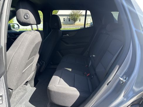 Used 2025 Chevrolet Equinox LT AWD/4WD image 14