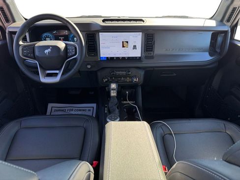 New 2025 Ford Bronco Badlands image 12