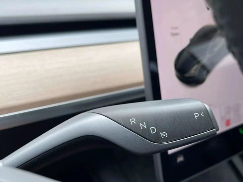 Used 2023 Tesla Model 3 Standard Range image 27