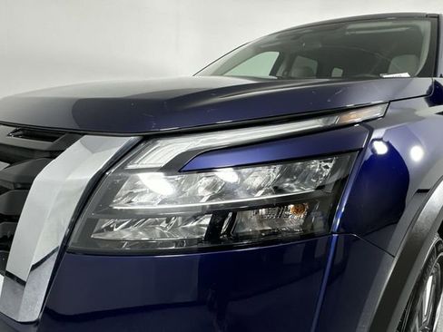 Used 2023 Nissan Pathfinder SV image 30