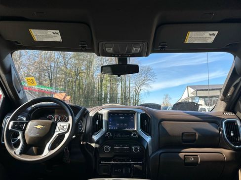 Used 2021 Chevrolet Silverado 1500 LT w/ Bed Protection Package RWD image 9