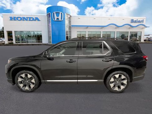 New 2026 Honda Pilot Touring image 2