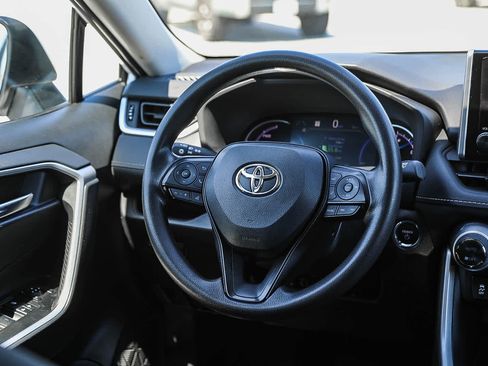 Certified 2025 Toyota RAV4 XLE AWD/4WD image 15