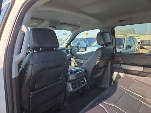 Used 2024 Ford F250 Lariat w/ Lariat Ultimate Package AWD/4WD image 16