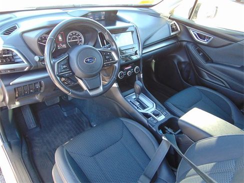 Used 2020 Subaru Forester Premium image 11