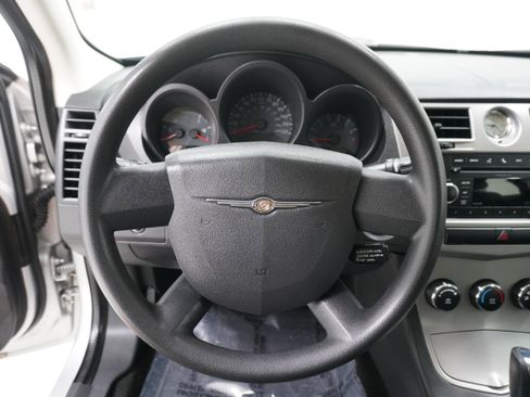Used 2010 Chrysler Sebring Touring image 15