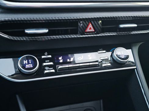 Used 2021 Hyundai Sonata Limited image 24