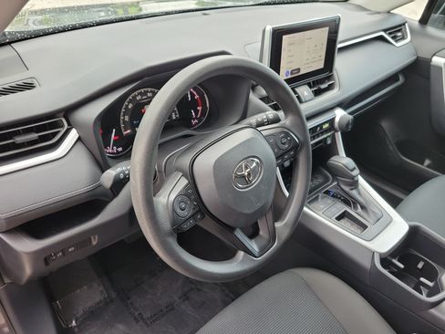 Certified 2025 Toyota RAV4 LE FWD image 23